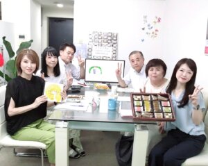 毎週火曜日はスタッフミーティング！ みなさん、８月ですよ。今年も残すところ５ヶ月...