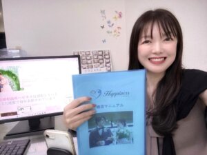 昨日は新しくご入会された会員様の婚活勉強会でした♪ お渡しした婚活マニュアルは常...