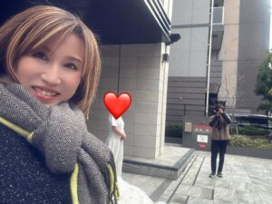 昨日はハピネスで活動中の女性会員さまのお写真の撮り直しです♪ 冷たい北風を吹き飛...