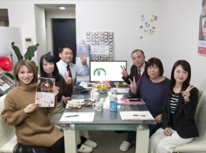 毎週火曜日はスタッフミーティング！ クリスマスが近づくにつれてハピネスではご成婚...