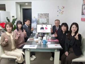 毎週火曜日はスタッフミーティング! バレンタインデーが近づくこの時期になると、私...