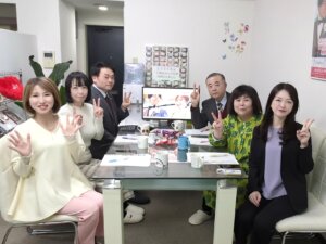 毎週火曜日はスタッフミーティング！ 入会金半額のキャンペーンは残り２週間を切りま...