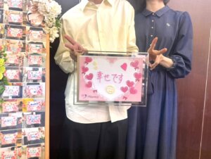 連日のご成婚手続きにハピネスは幸せモード全開です! プロポーズ翌日のご来店で興奮...