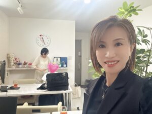 ヘアメイクで大変身された女性会員さま💕 プロフィール写真撮影会と婚活勉強会を終え...